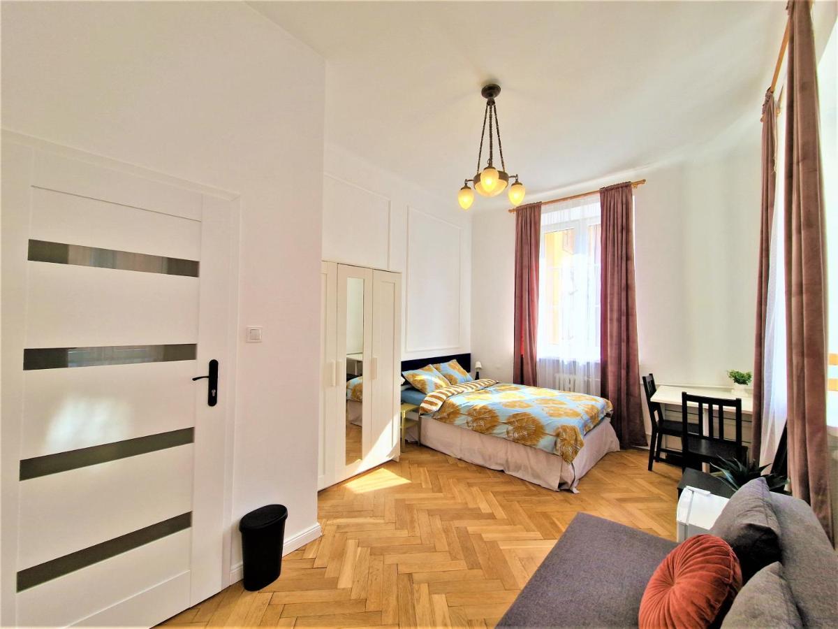 J&W Apartments Swietojanska Rooms Varsóvia Exterior foto